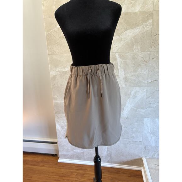 Lululemon On the Fly Woven Drawcord Skirt, Size 4, Frontier Tan $88 Athleisure - Picture 5 of 11